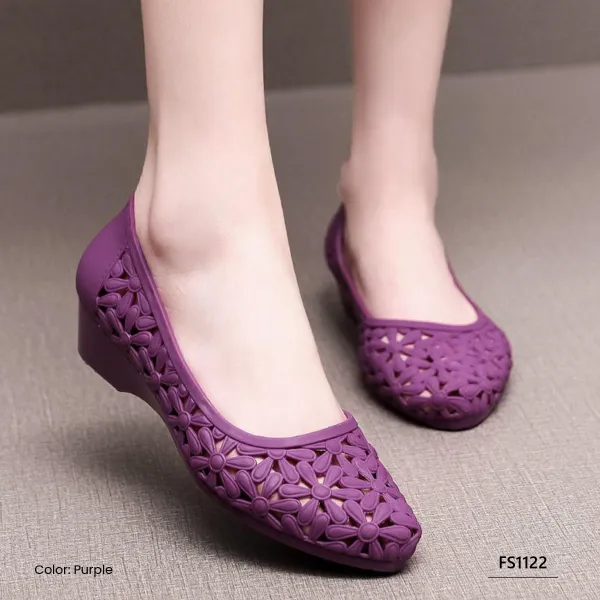 Urban Toes Female Slipper	